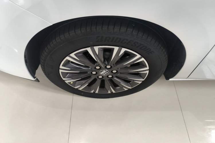 Used Buick GL8 2025 Lu Zun Deluxe Edition Left Front Wheel Hub