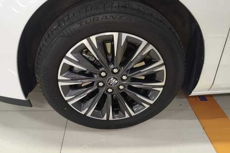 Used Buick GL8 2025 Lu Zun Deluxe Edition Left Front Wheel Hub
