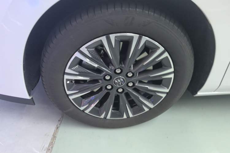 Used Buick GL8 2025 Lu Zun Deluxe Edition Left Front Wheel Hub