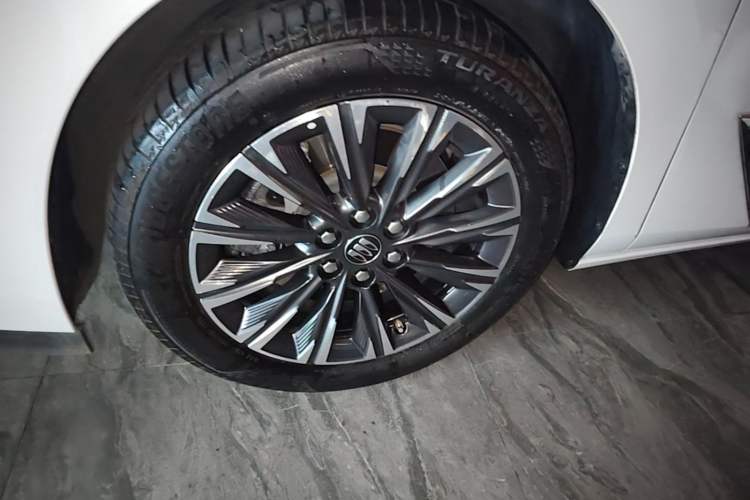 Used Buick GL8 2025 Lu Zun Deluxe Edition Left Front Wheel Hub