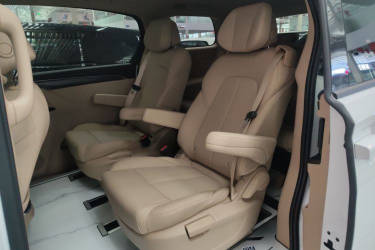 Used Buick GL8 2025 Model Land Executive Class First-Adoption Edition Left Rear Seat