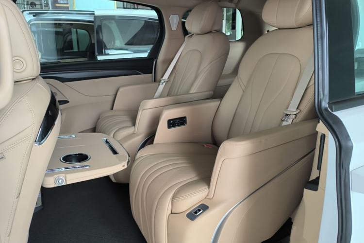 Used Buick GL8 2025 Model Land Cruiser Business Class Comfort DG Edition Left Rear Seat