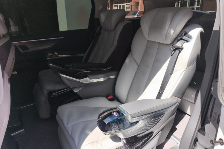 Used Buick GL8 2025 Lu Zun First Edition Left Rear Seat