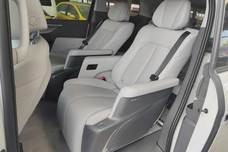 Used Buick GL8 2025 Lu Zun Deluxe Edition Left Rear Seat