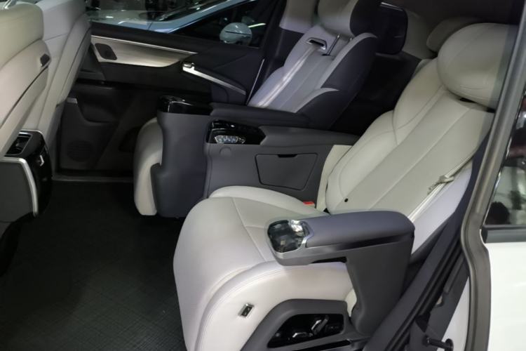 Used Buick GL8 2025 Lu Zun Smart Enjoyment Edition Left Rear Seat