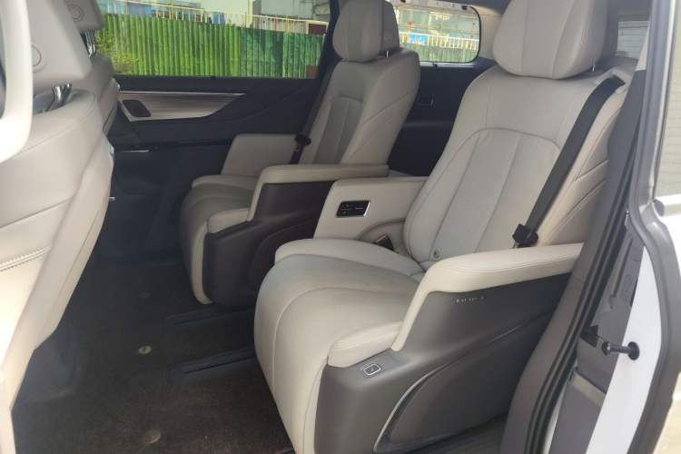 Used Buick GL8 2025 Lu Zun Deluxe Edition Left Rear Seat