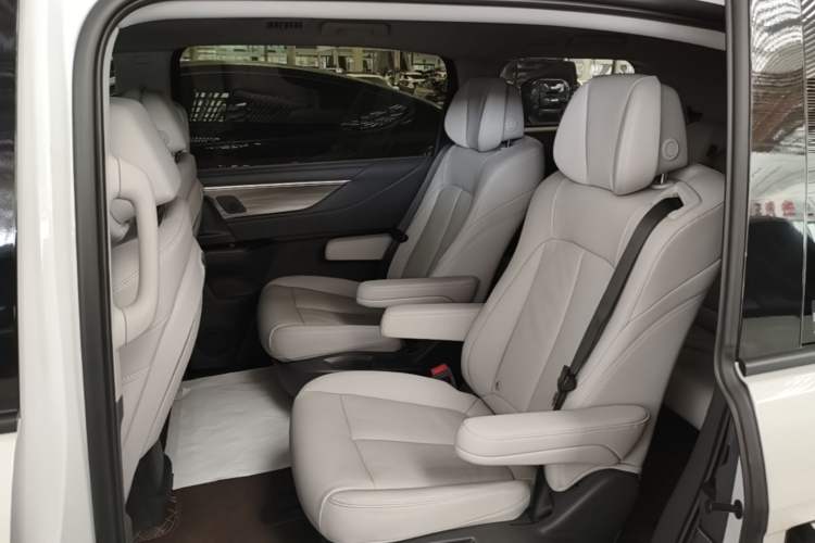Used Buick GL8 2025 Lu Zun Smart Enjoyment Edition Left Rear Seat