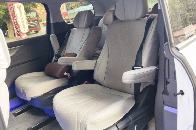 Used Buick GL8 2025 Lu Zun Smart Enjoyment Edition Left Rear Seat
