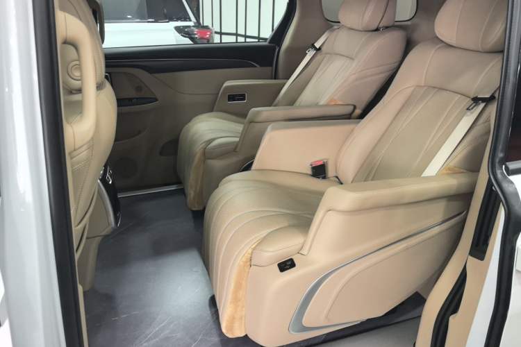 Used Buick GL8 2025 Model Land Cruiser Business Class Comfort DG Edition Left Rear Seat