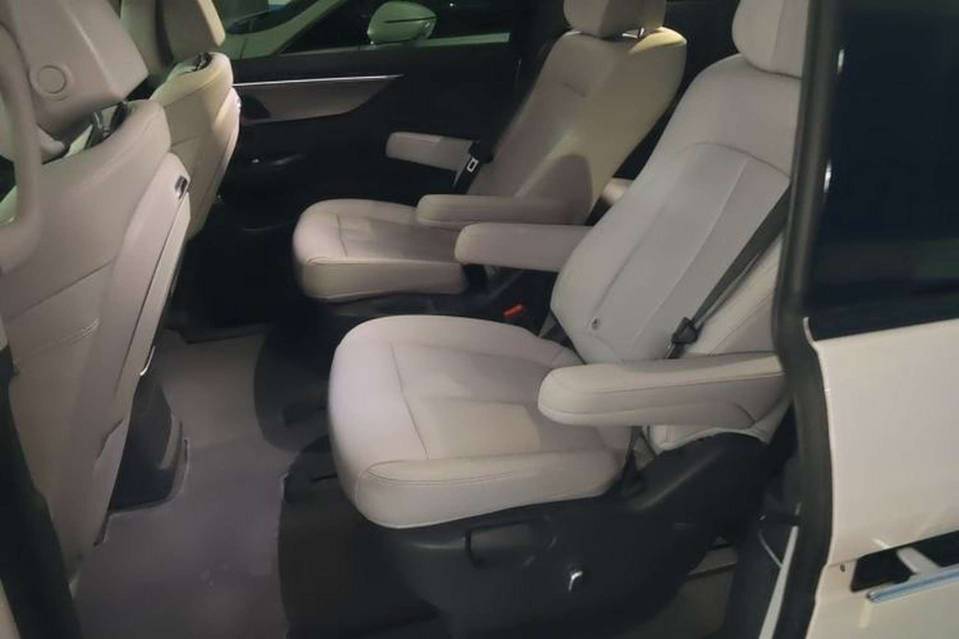 Used Buick GL8 2025 Lu Zun Smart Enjoyment Edition Left Rear Seat