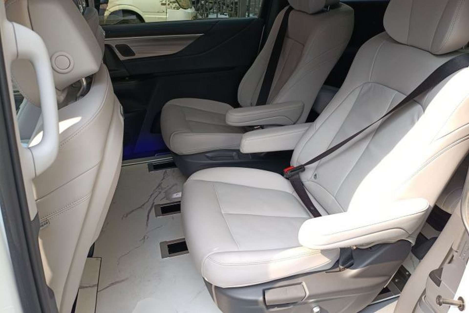 Used Buick GL8 2025 Lu Zun Smart Enjoyment Edition Left Rear Seat
