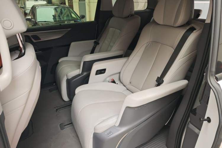 Used Buick GL8 2025 Lu Zun Smart Enjoyment & Yue Edition Left Rear Seat