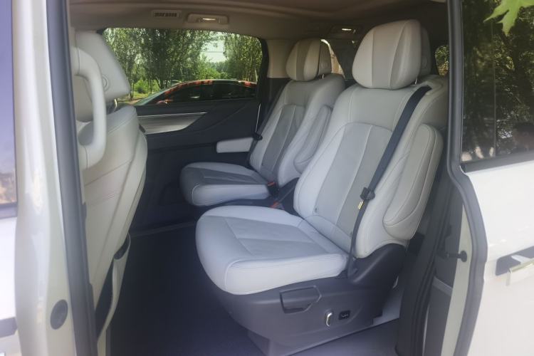 Used Buick GL8 2025 Lu Zun Smart Enjoyment Edition Left Rear Seat
