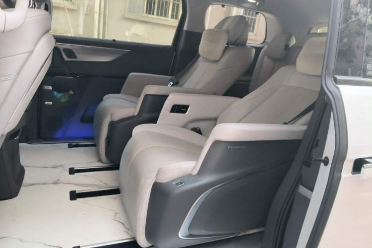 Used Buick GL8 2025 Lu Zun Deluxe Edition Left Rear Seat
