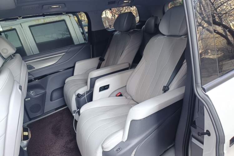 Used Buick GL8 2025 Lu Zun Deluxe Edition Left Rear Seat