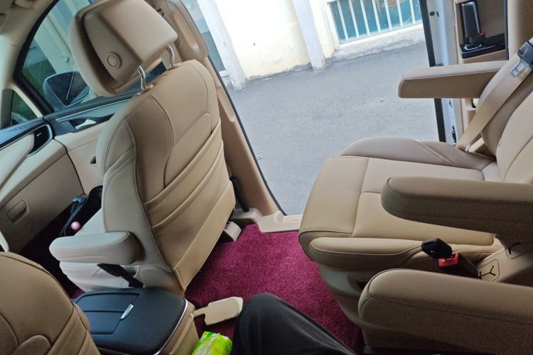 Used Buick GL8 2025 Model Land Executive Class First-Adoption Edition Left Rear Seat