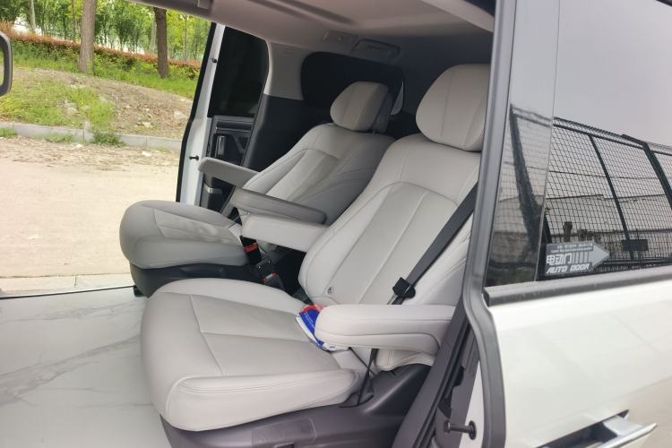 Used Buick GL8 2025 Lu Zun Smart Enjoyment & Yue Edition Left Rear Seat