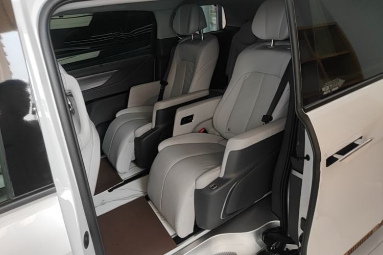 Used Buick GL8 2025 Lu Zun Deluxe Edition Left Rear Seat