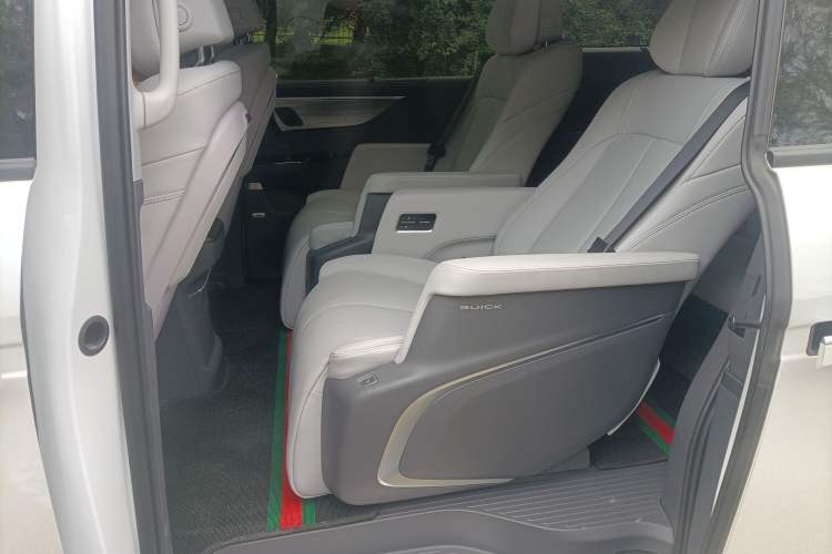 Used Buick GL8 2025 Lu Zun Deluxe Edition Left Rear Seat