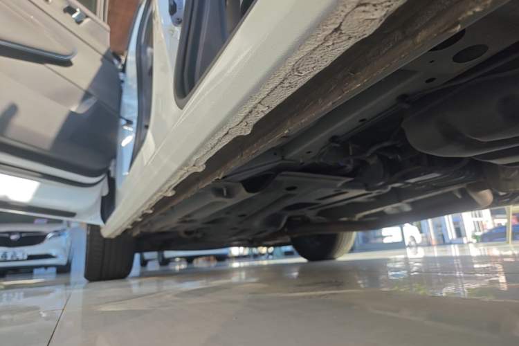 Used Buick GL8 2025 Lu Zun Smart Enjoyment Edition Left Side Sill