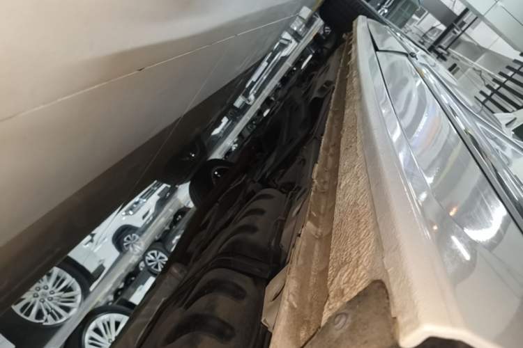 Used Buick GL8 2025 Lu Zun Deluxe Edition Left Side Sill