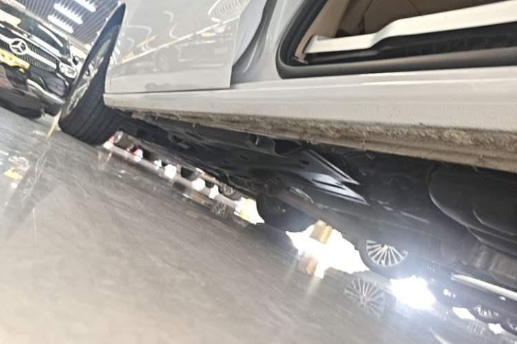Used Buick GL8 2025 Model Land Executive Class First-Adoption Edition Left Side Sill