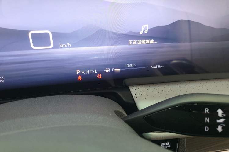 Used Buick GL8 2025 Lu Zun Smart Enjoyment Edition Odometer Close Up