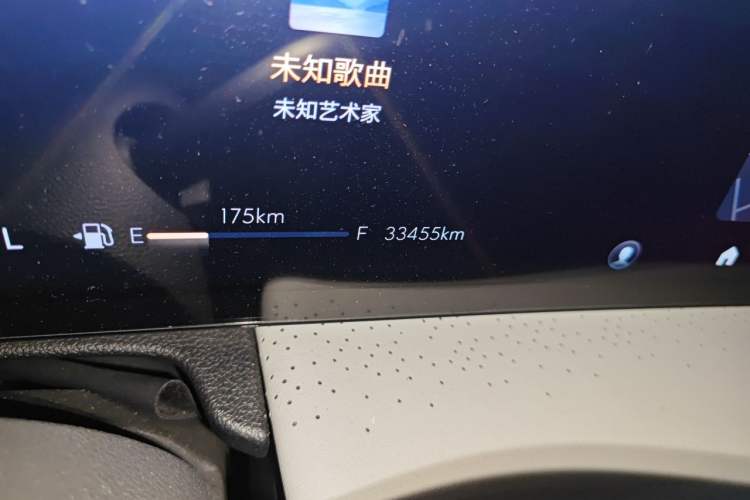 Used Buick GL8 2025 Lu Zun Deluxe Edition Odometer Close Up