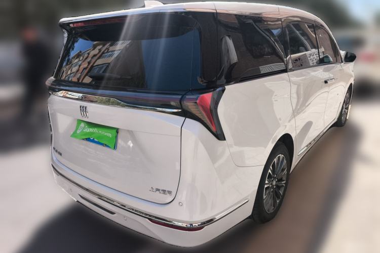 Used Buick GL8 2025 Lu Zun First Edition Rear Right 45 Deg