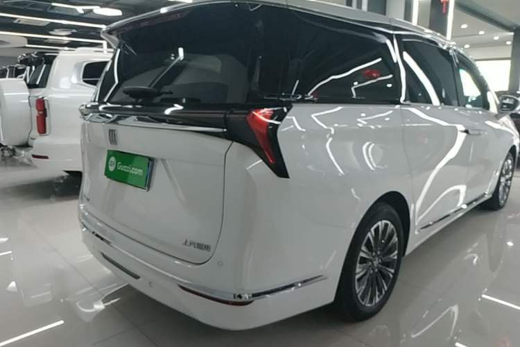 Used Buick GL8 2025 Lu Zun Smart Enjoyment Edition Rear Right 45 Deg