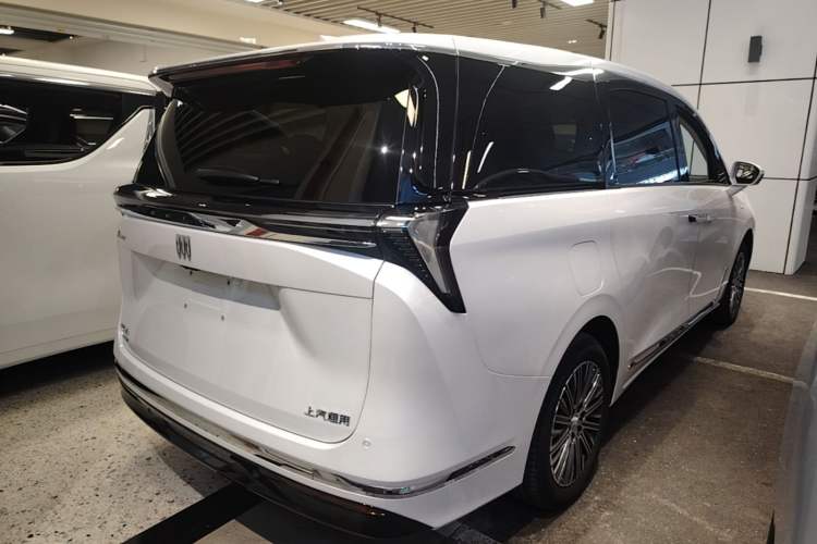 Used Buick GL8 2025 Lu Zun Deluxe Edition Rear Right 45 Deg
