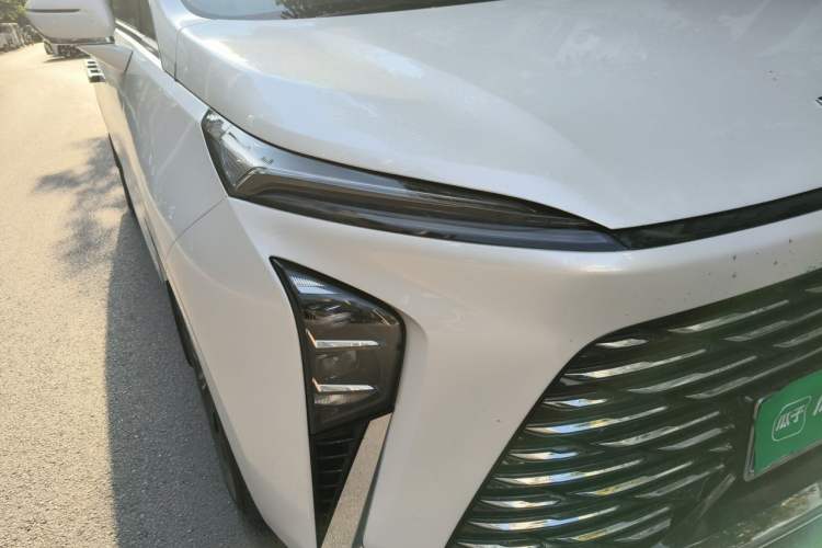 Used Buick GL8 2025 Lu Zun Deluxe Edition Right Front Headlight