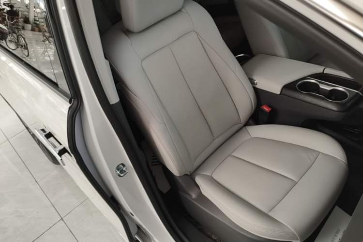 Used Buick GL8 2025 Lu Zun Smart Enjoyment Edition Right Front Seat