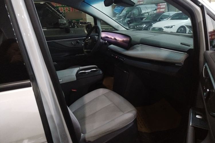 Used Buick GL8 2025 Lu Zun Smart Enjoyment Edition Right Front Seat