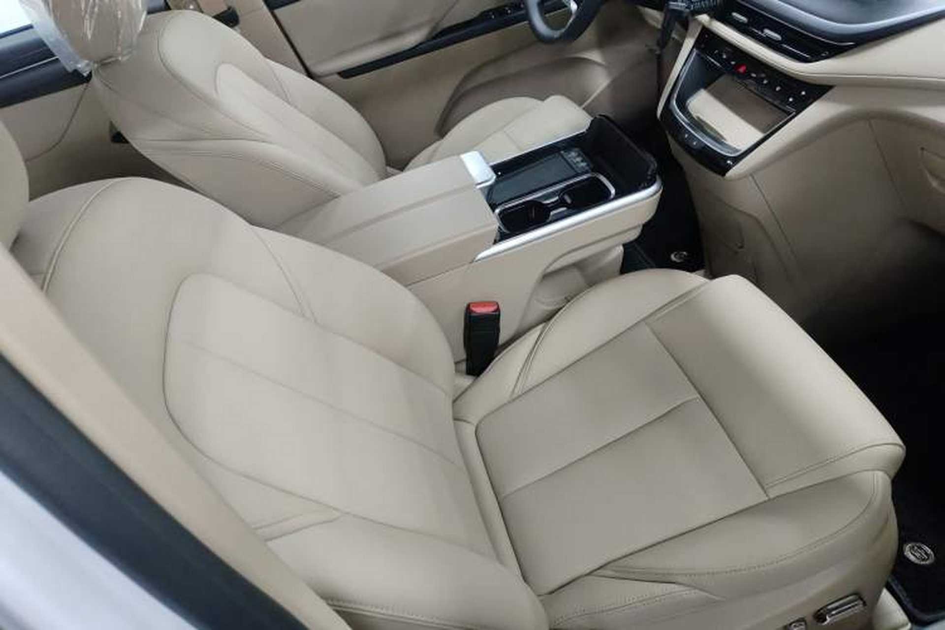 Used Buick GL8 2025 Model Land Cruiser Business Class Comfort DG Edition Right Front Seat