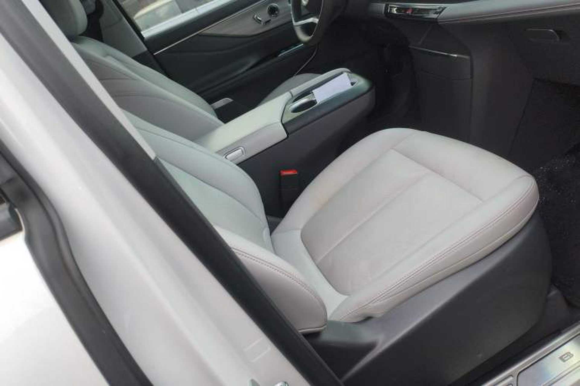 Used Buick GL8 2025 Lu Zun Smart Enjoyment Edition Right Front Seat
