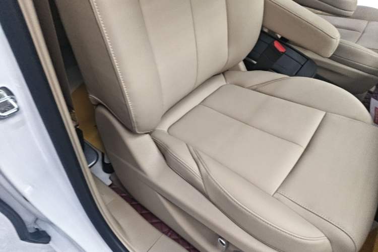 Used Buick GL8 2025 Model Land Executive Class First-Adoption Edition Right Front Seat
