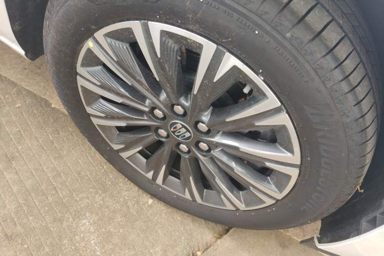 Used Buick GL8 2025 Lu Zun Smart Enjoyment Edition Right Front Wheel Hub