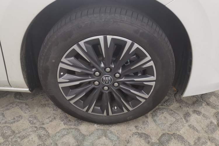 Used Buick GL8 2025 Lu Zun Deluxe Edition Right Front Wheel Hub