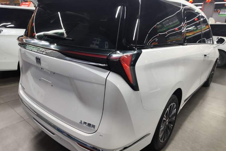 Used Buick GL8 2025 Lu Zun Smart Enjoyment Edition Right Rear Taillight