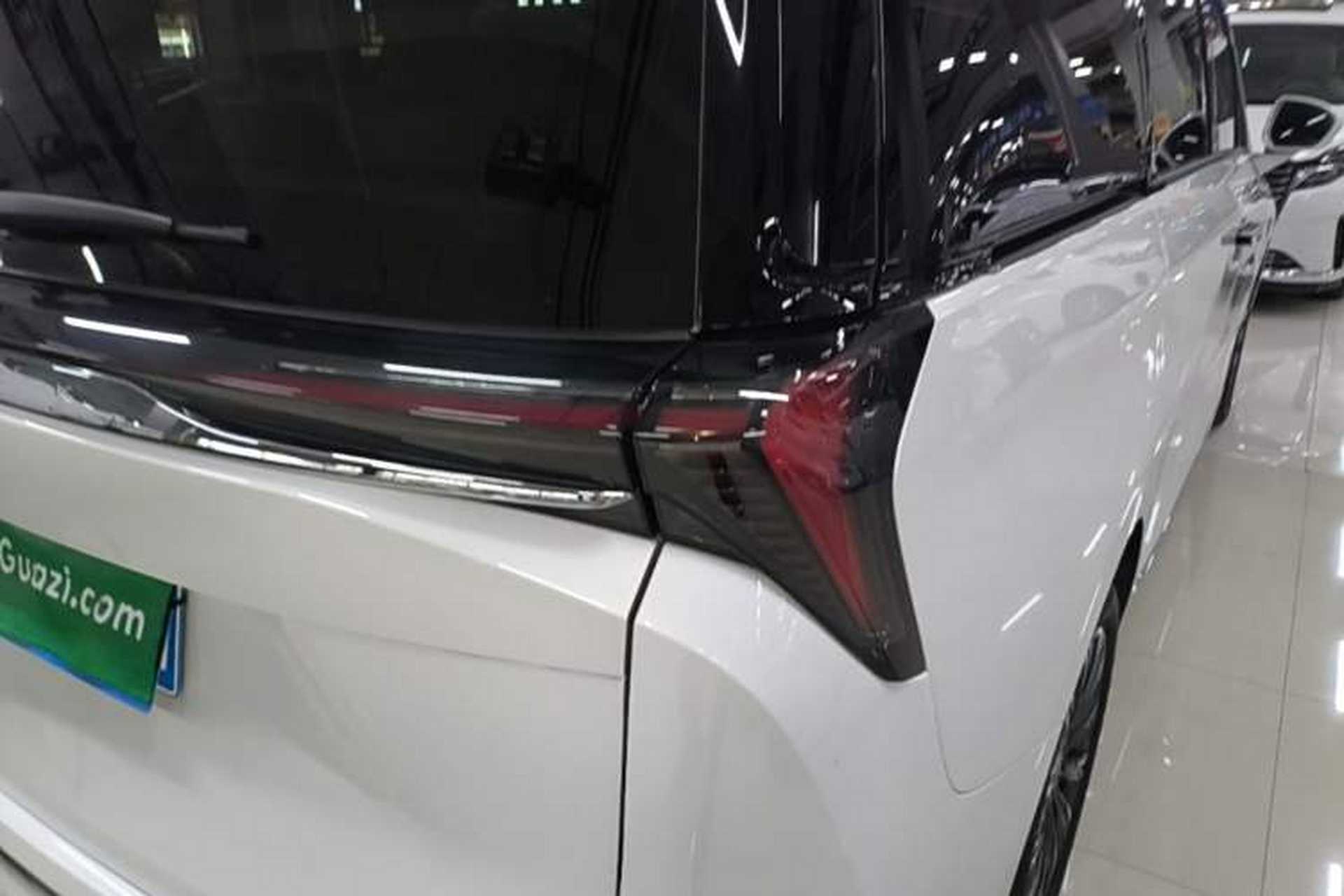 Used Buick GL8 2025 Lu Zun Smart Enjoyment Edition Right Rear Taillight