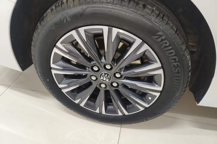 Used Buick GL8 2025 Lu Zun Deluxe Edition Right Rear Wheel Hub