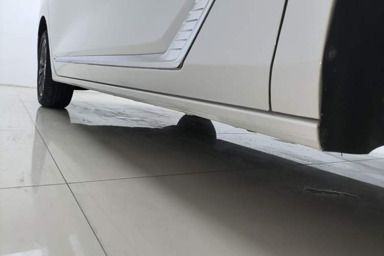 Used Buick GL8 2025 Lu Zun Deluxe Edition Right Side Sill