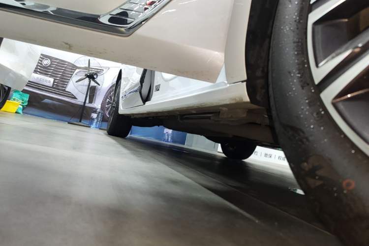 Used Buick GL8 2025 Lu Zun Smart Enjoyment Edition Right Side Sill