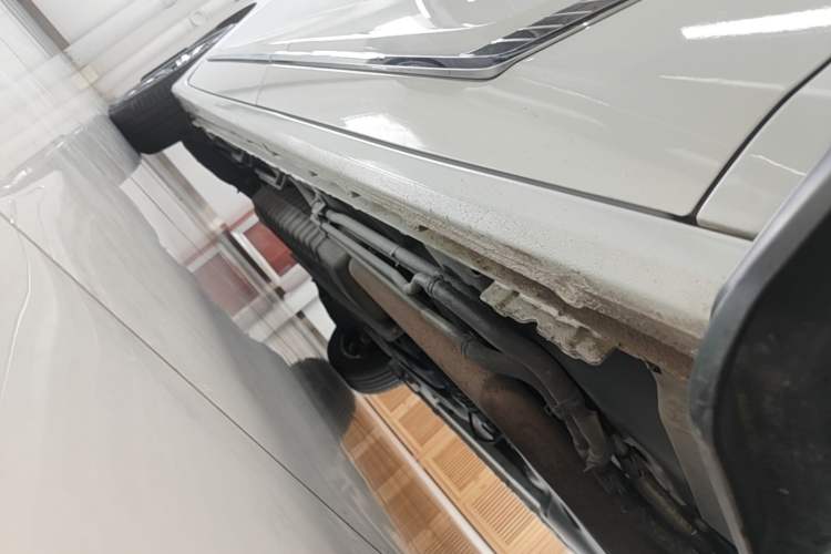 Used Buick GL8 2025 Lu Zun Deluxe Edition Right Side Sill