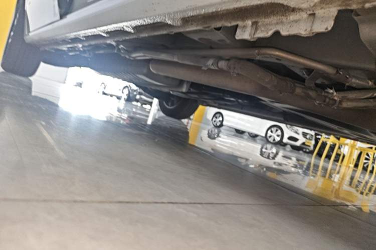 Used Buick GL8 2025 Model Land Executive Class First-Adoption Edition Right Side Sill