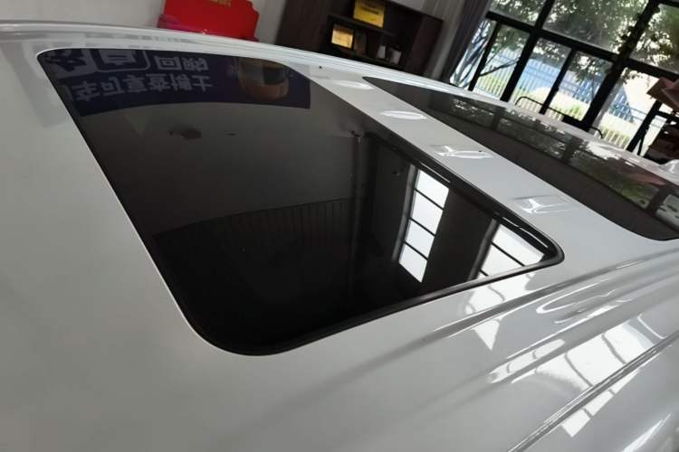 Used Buick GL8 2025 Lu Zun Deluxe Edition Roof