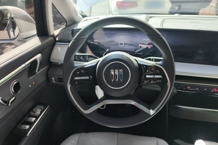 Used Buick GL8 2025 Lu Zun First Edition Steering Wheel