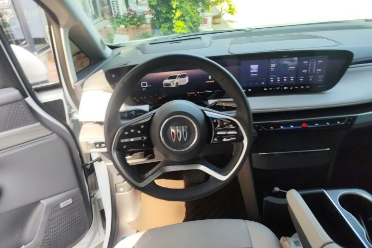 Used Buick GL8 2025 Lu Zun Deluxe Edition Steering Wheel