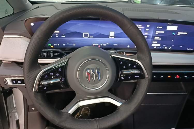 Used Buick GL8 2025 Lu Zun Smart Enjoyment Edition Steering Wheel